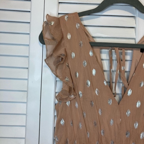 NWT Lulu’s Mauve And Sliver Ruffled Tiered Midi Dress Size Small - Picture 4 of 12